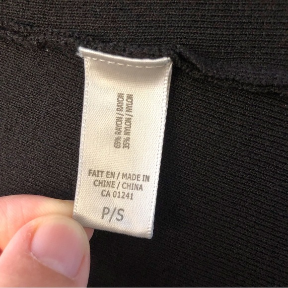 CONTEMPORAINE Knitted Minimalist Black Open Front Loose Fit Kimono Cardigan. - Picture 7 of 15